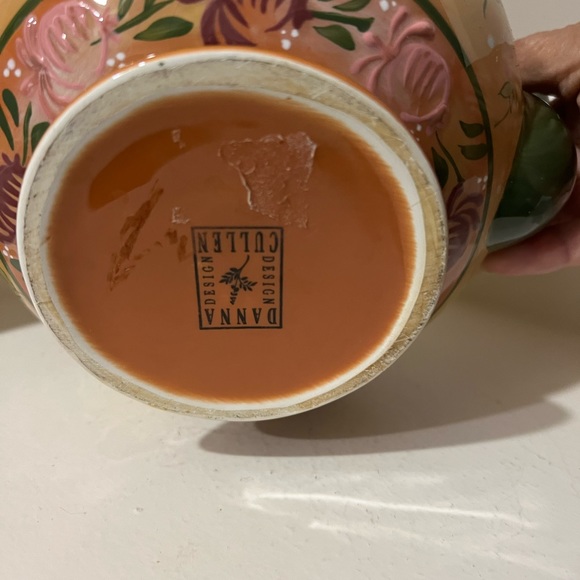 Danna Cullen hand-painted Strawberry Rooster Teapot. New and unused. - Picture 3 of 4